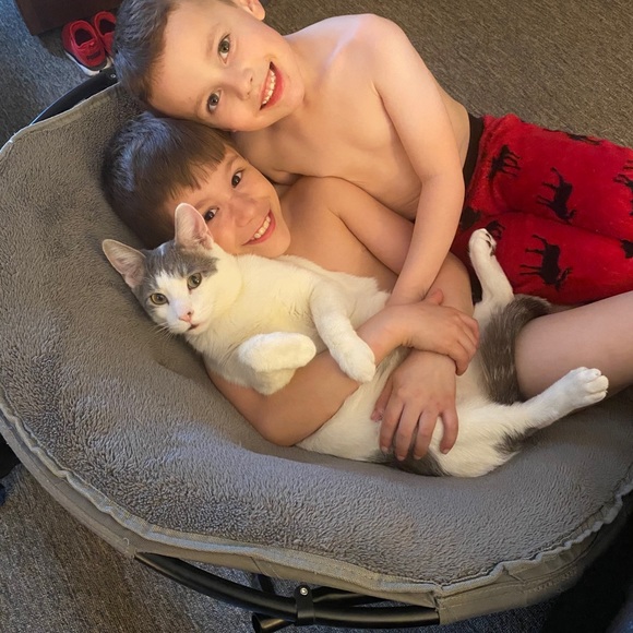 Meet your Posher, Britney - Picture 13 of 16